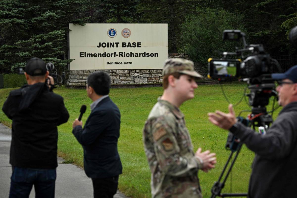 La base di Anchorage che ospita l'incontro tra Trump e Putin