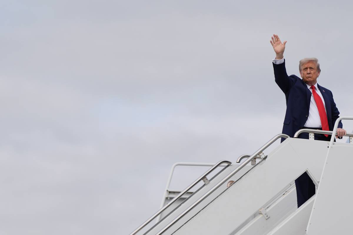 Il ritiro delle truppe, i territori e gli attimi di tensione: ecco i retroscena della telefonata Trump-Zelensky
