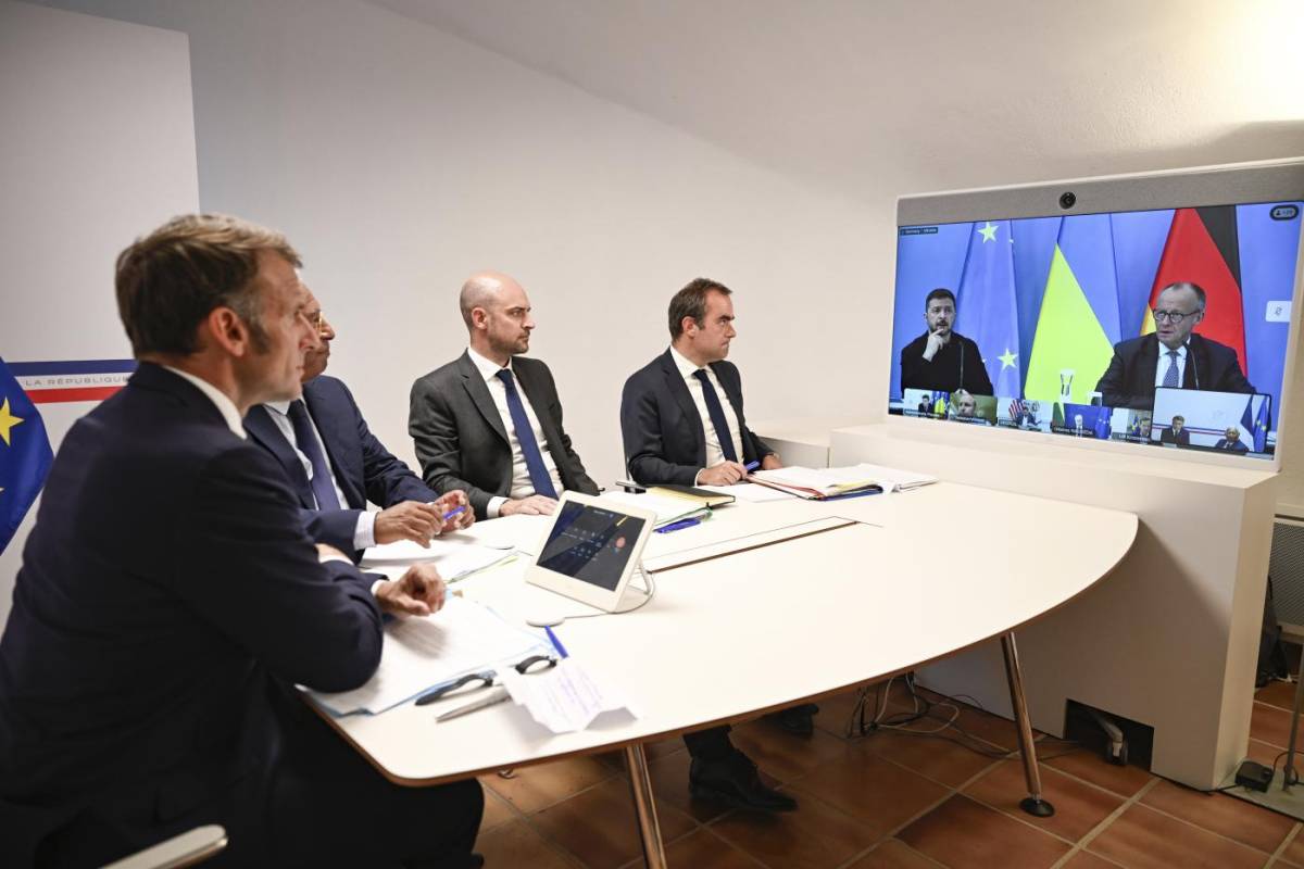 Ma Bruxelles insiste: "Kiev in Ue e Nato, niente veti russi". Volenterosi in campo