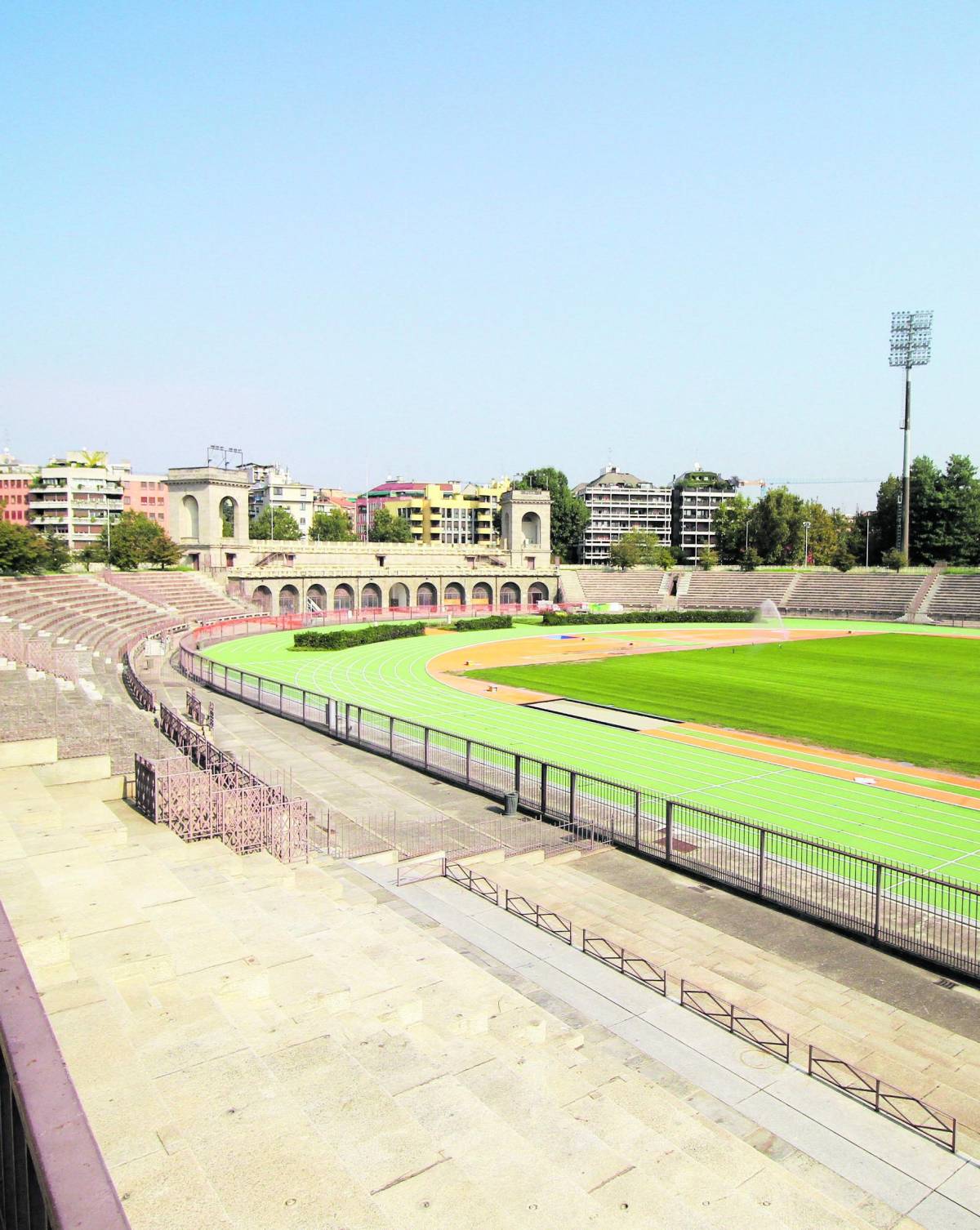 La città che nega lo sport. L'atletica a fine corsa senza pista omologata per gare e campionati
