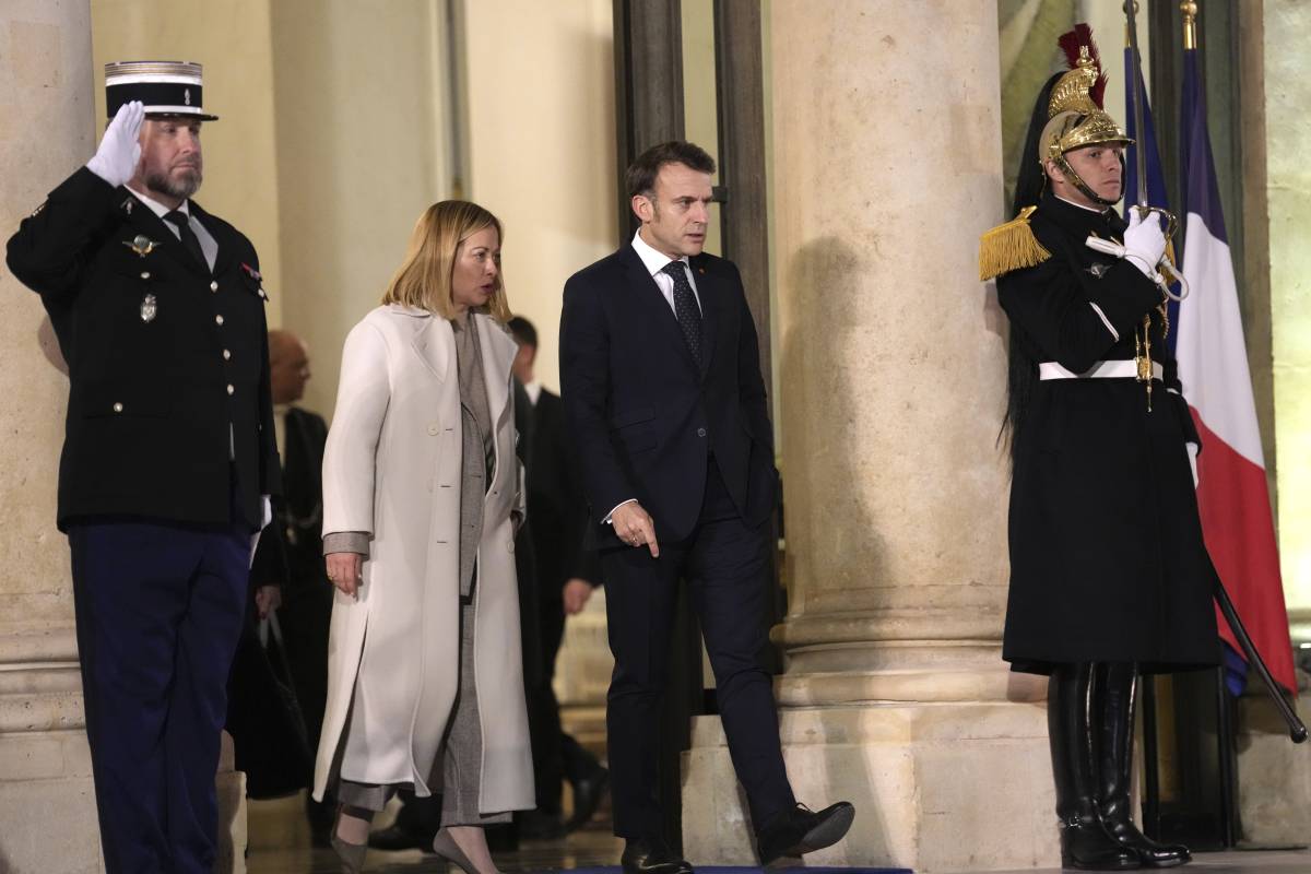 "Ora lavorare sulle esenzioni". Meloni e Macron asse sul vino