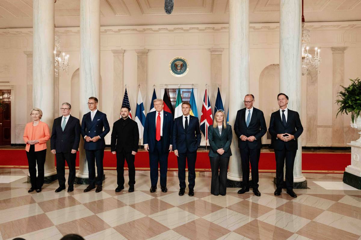 https://img.ilgcdn.com/sites/default/files/styles/xl/public/foto/2025/08/20/1755660985-azja42-zifxskvvq0z38-filippo-attili-palazzo-chigi.jpeg?_=1755660985