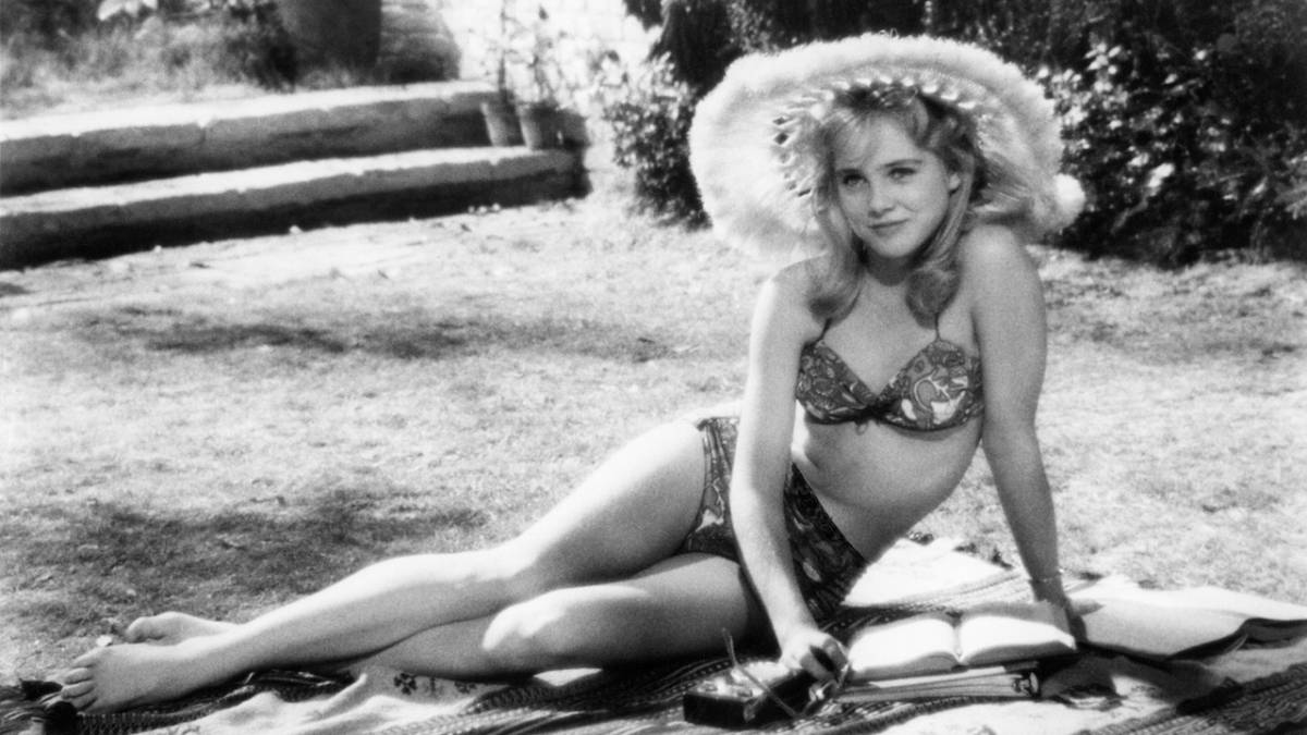 https://img.ilgcdn.com/sites/default/files/styles/xl/public/foto/2025/08/20/1755669752-lolita-1280x720.jpg?_=1755669752