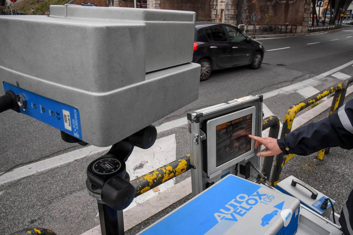 Autovelox sulle strade d'Italia a fine agosto: ecco dove saranno e quali sono le sanzioni 
