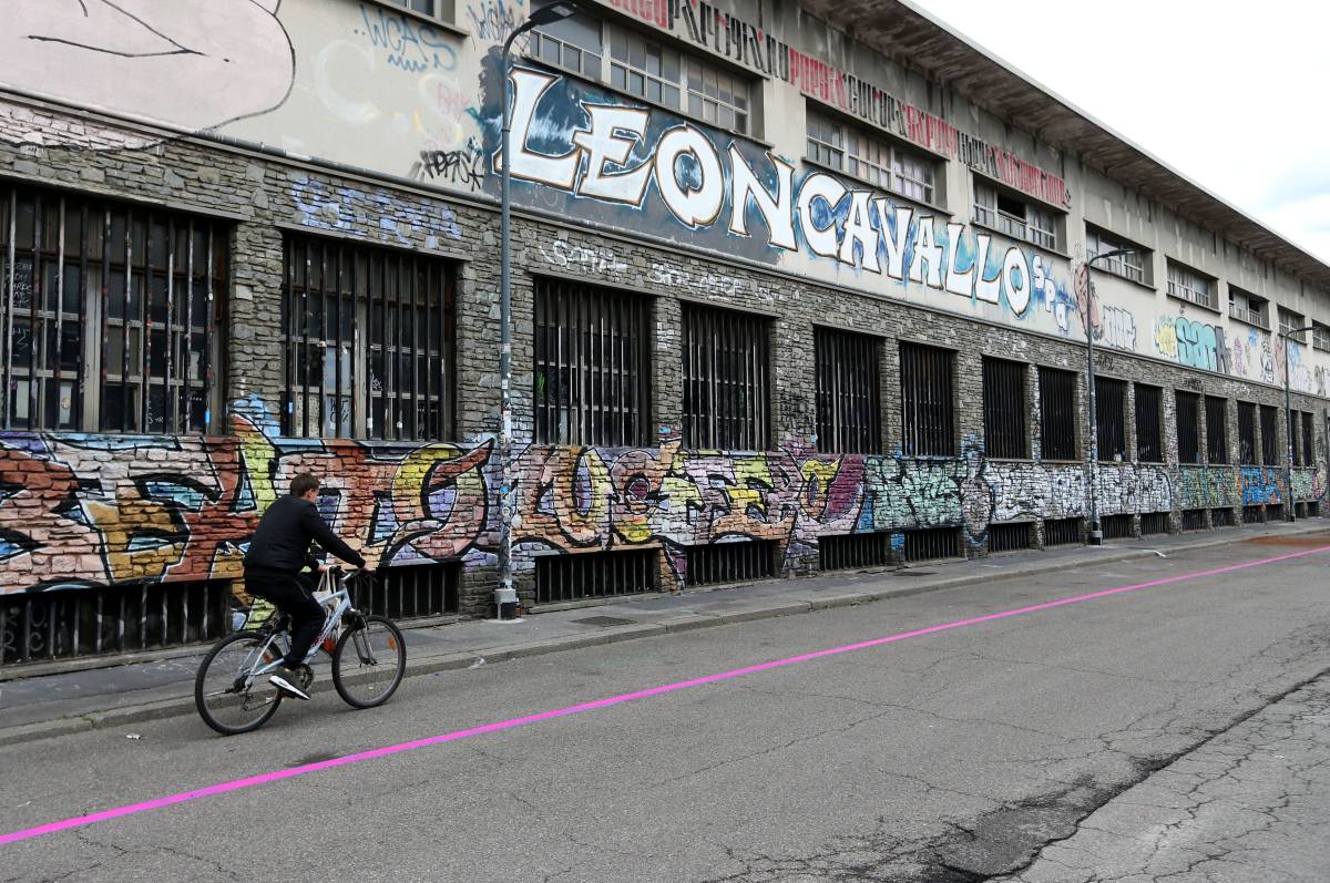 Che ridere, il Leoncavallo chiede legalità, sgomberate tutto e Casapound: quindi, oggi...