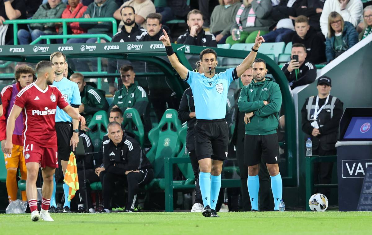 Al via fra arbitri che parlano e i soliti scherzi del pallone