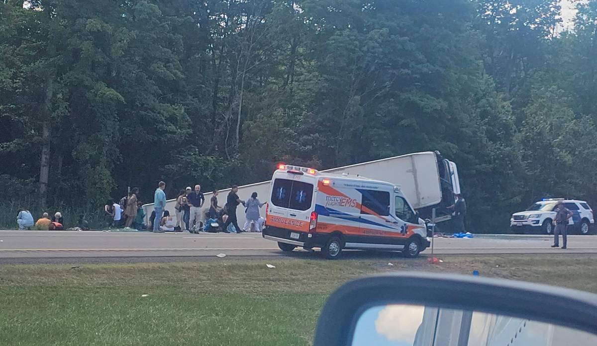 Autobus turistico si ribalta a New York: tra le cinque vittime anche un neonato