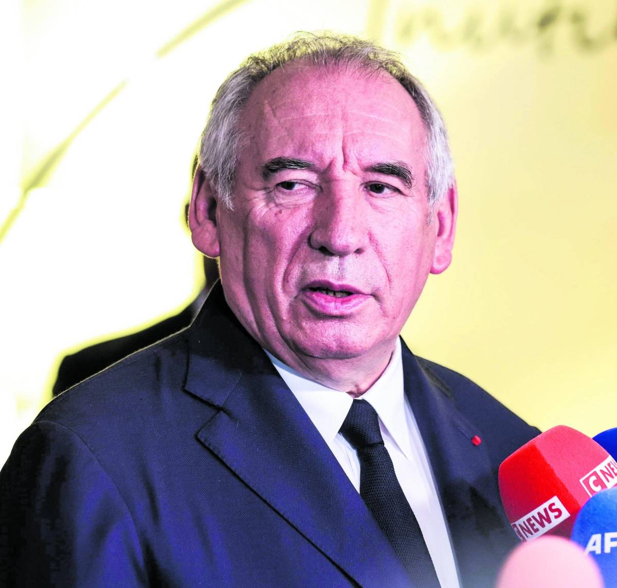 Emergenza economica nell’agenda francese. Il deficit fa paura: il governo rischia sui tagli