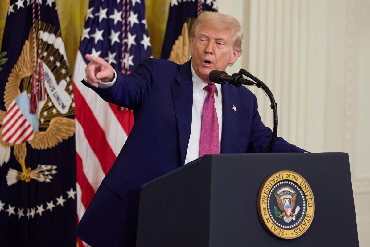Trump sull'Ucraina: "Solo io posso fermare la guerra. Zelensky? Non è totalmente innocente"