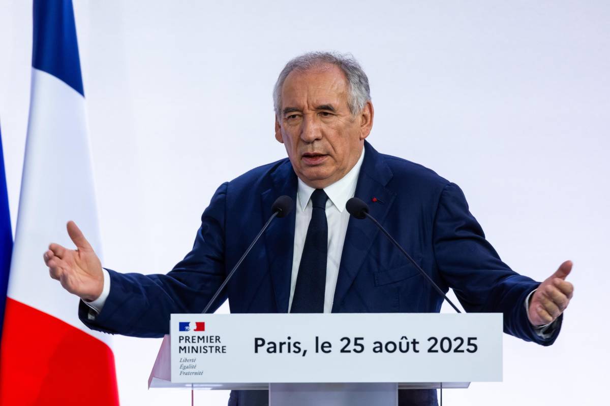 E ora rischia anche la crisi di governo Bayrou traballa e chiede la fiducia