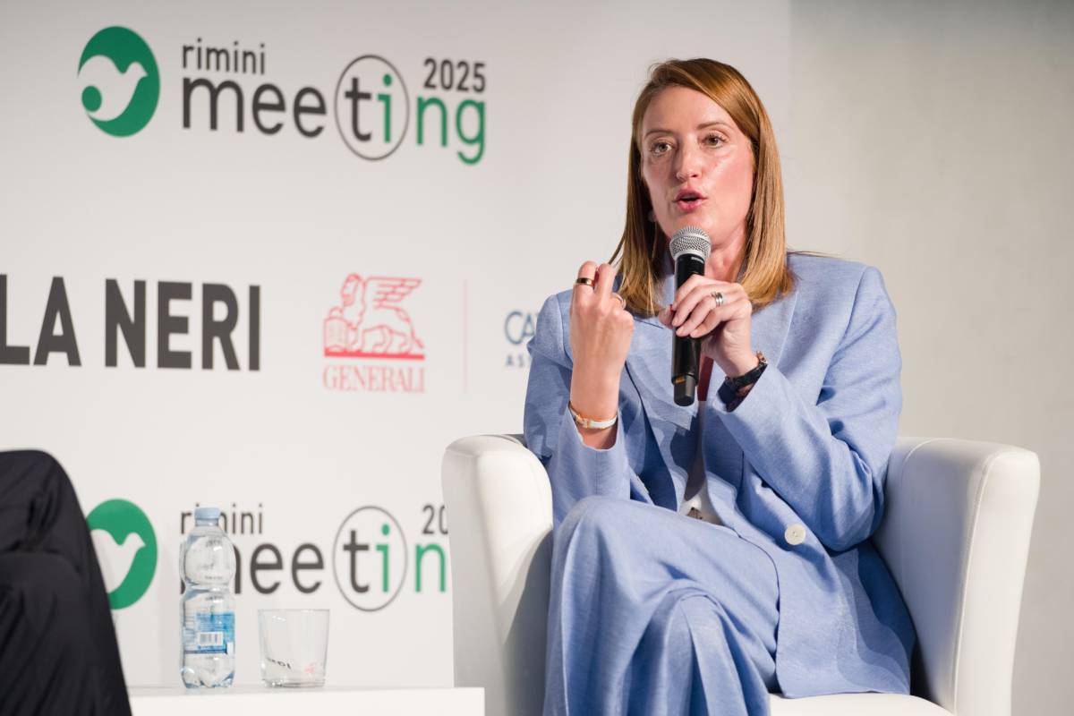 Anche la Metsola sferza l'Europa. Fitto: sui dazi non siamo spettatori