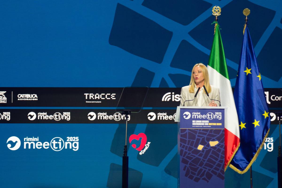 Meloni al Meeting: "Priorità piano casa. Sui migranti giudici e burocrati non ci fermeranno"