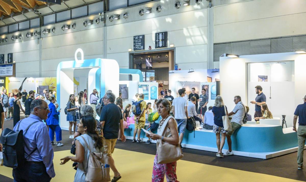 Grande affluenza di pubblico e di ministri allo stand Acea per la 46ª edizione del Meeting di Rimini