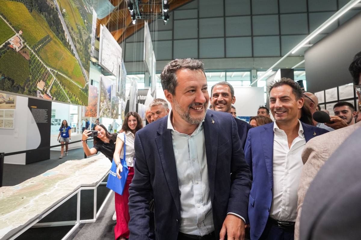 Salvini sfiora Giorgia. Il rilancio su cartelle e Ponte sullo Stretto: "Questa volta si fa"