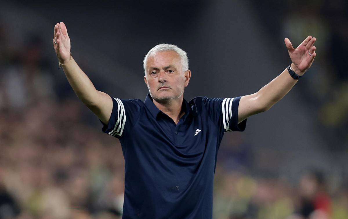 Fatale l'eliminazione in Champions: Mourinho esonerato dal Fenerbahce