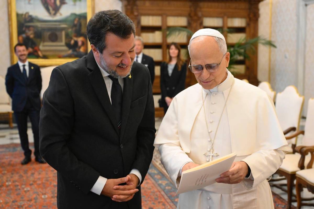 Salvini in udienza dal Papa: "Le sue parole di pace devono essere ascoltate e seguite"