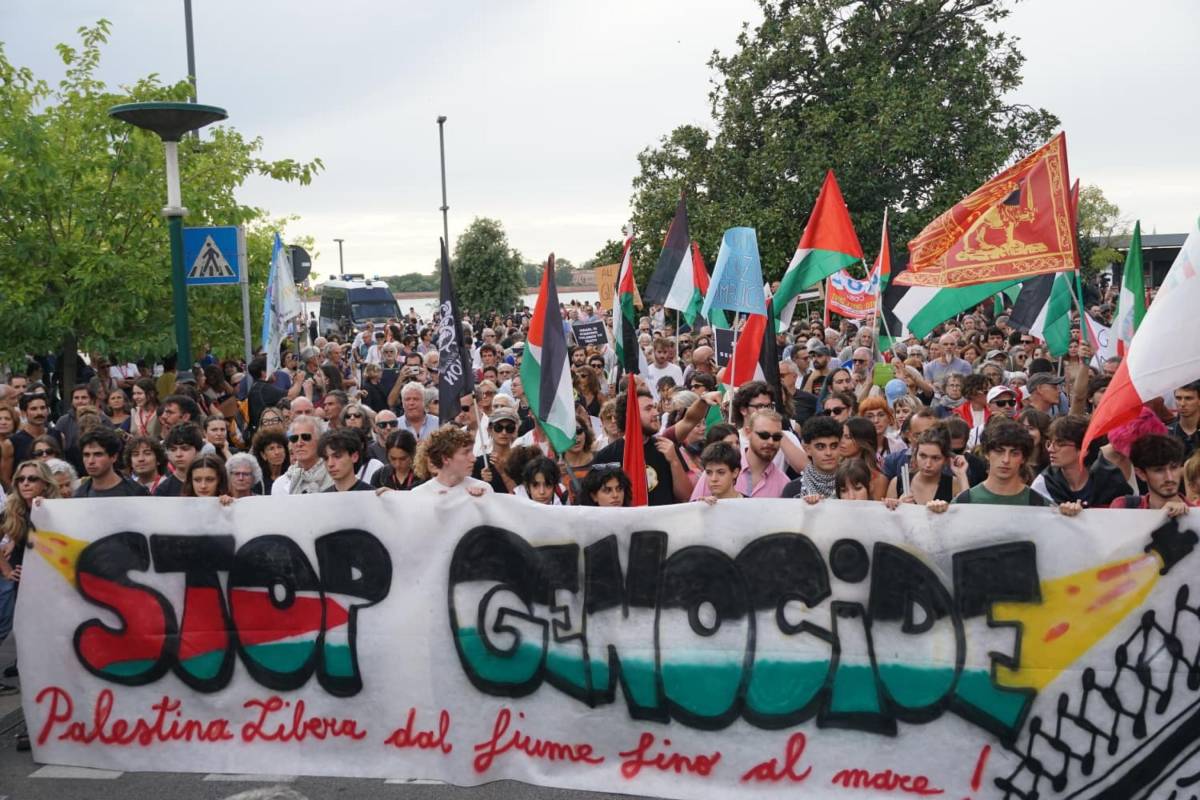 “È il minimo da chiedere…”. La protesta degli artisti pro Pal a Venezia