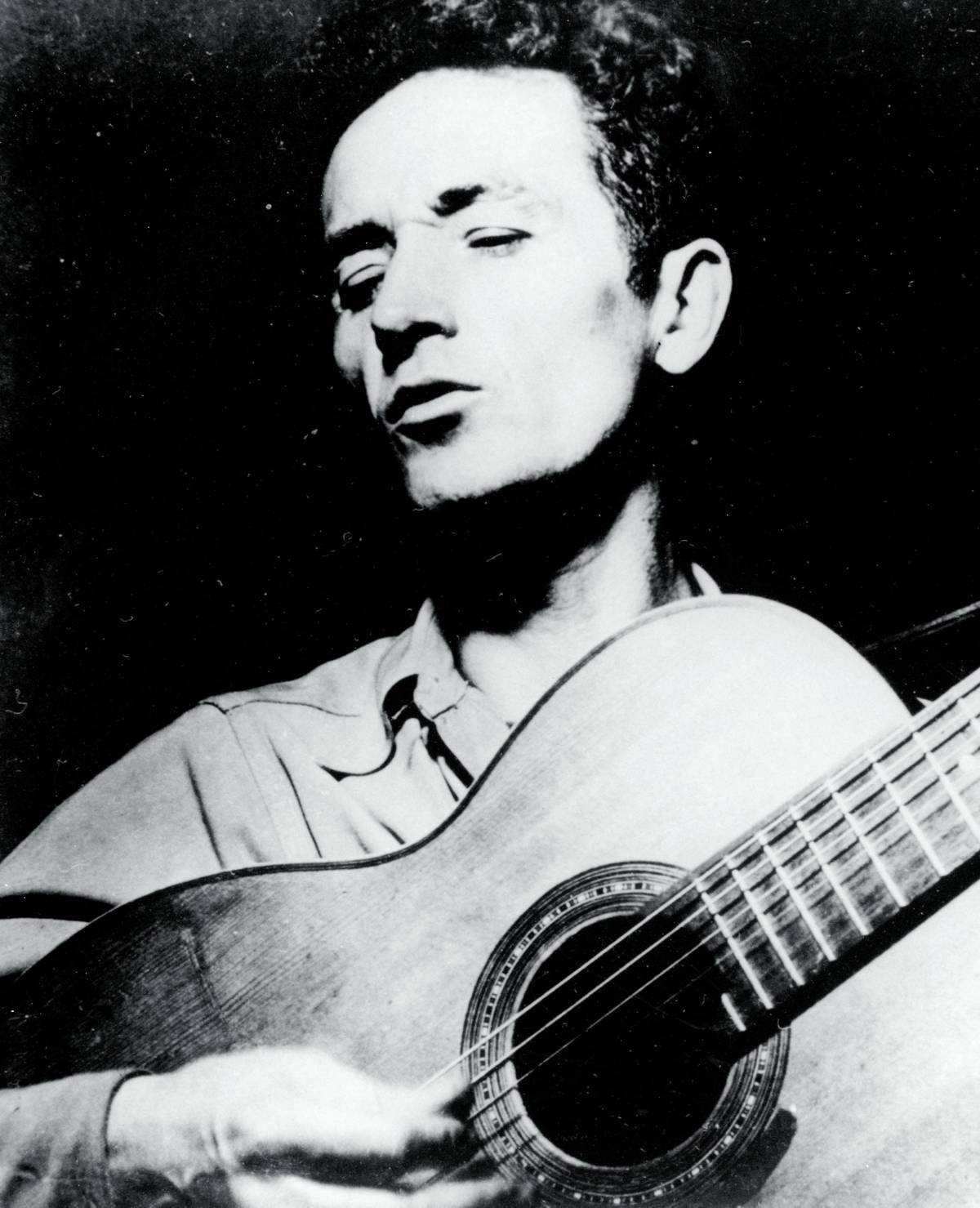 Il tesoro nascosto di Woody Guthrie, padre dei cantautori senza finzioni