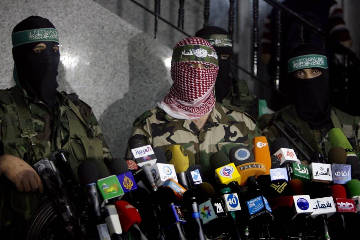 Uomo "senza volto" e propagandista di Hamas: chi era Abu Obeida, ucciso in un attacco delle Idf