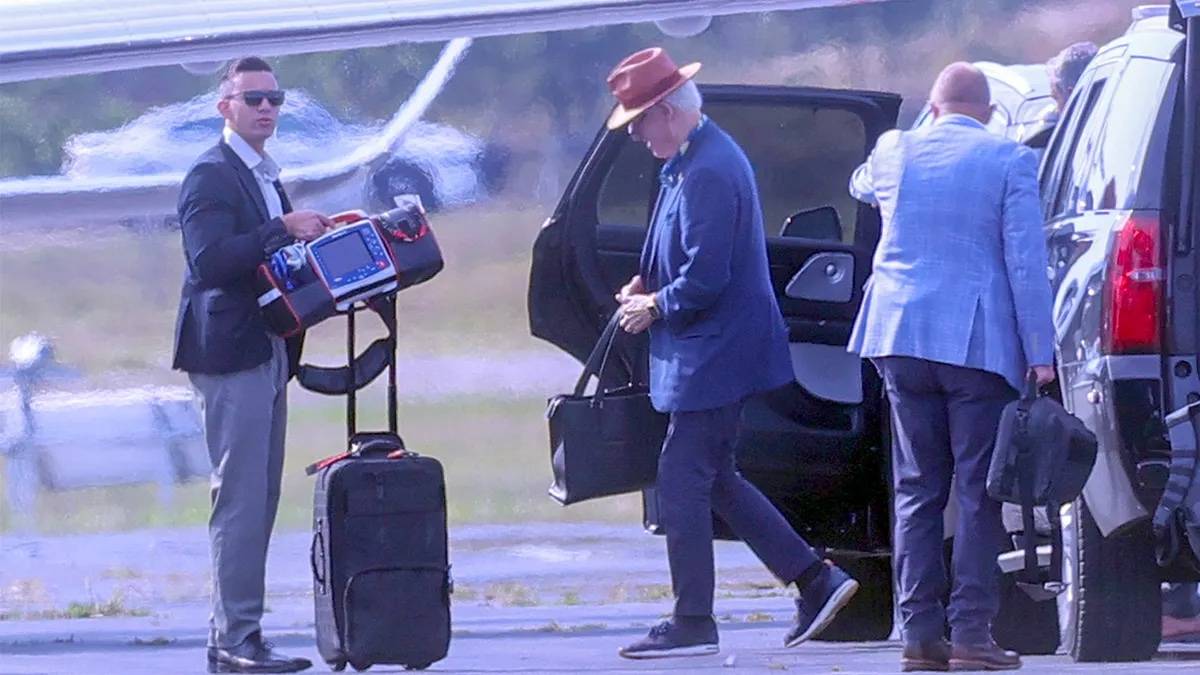 In viaggio con un defibrillatore portatile. Dopo Biden, mistero sulla salute di Clinton