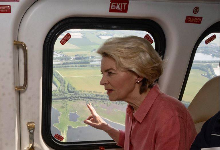 Interferenze Gps dei russi, l’aereo di von der Leyen costretto ad atterrare: cosa è successo
