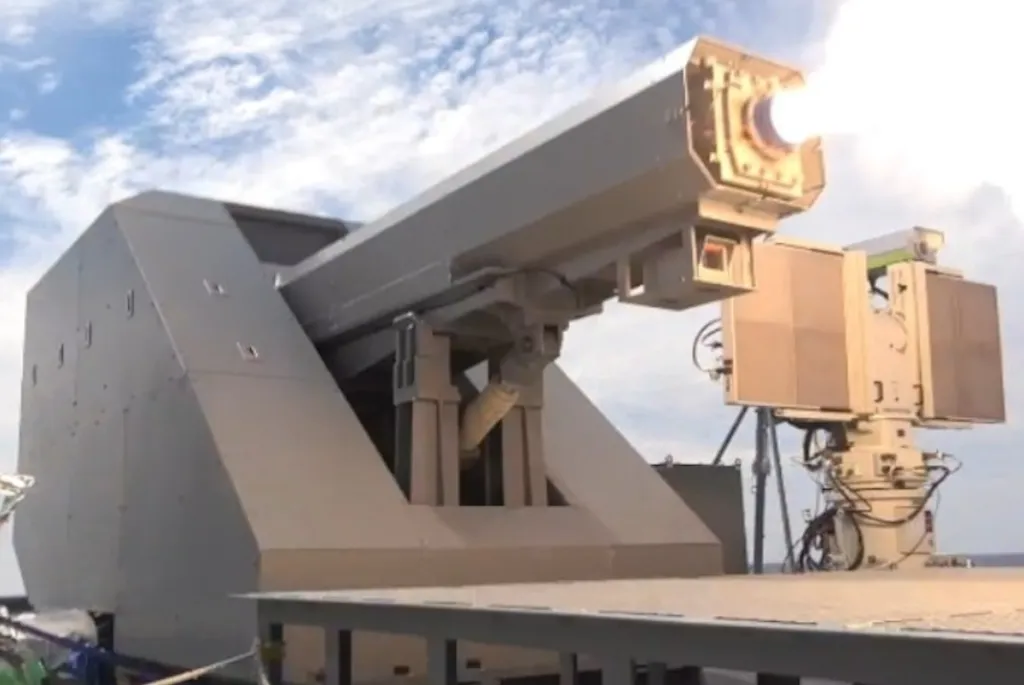 https://img.ilgcdn.com/sites/default/files/styles/xl/public/foto/2025/09/16/1758032552-japan-railgun.png?_=1758032552
