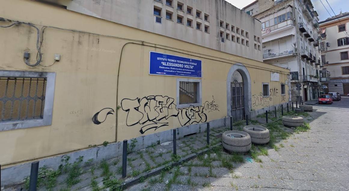 https://img.ilgcdn.com/sites/default/files/styles/xl/public/foto/2025/09/17/1758109516-istituto-tecnico.jpg?_=1758109516