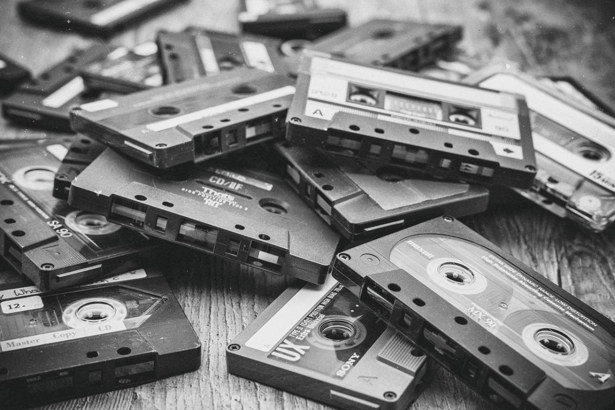 https://img.ilgcdn.com/sites/default/files/styles/xl/public/foto/2025/10/06/1759741104-cassettes-5148645-1280.jpg?_=1759741104