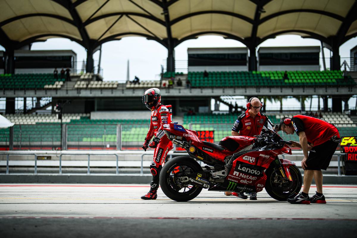 https://img.ilgcdn.com/sites/default/files/styles/xl/public/foto/2025/10/09/1760024496-siemens-ducati-motogp-02.jpg?_=1760024496