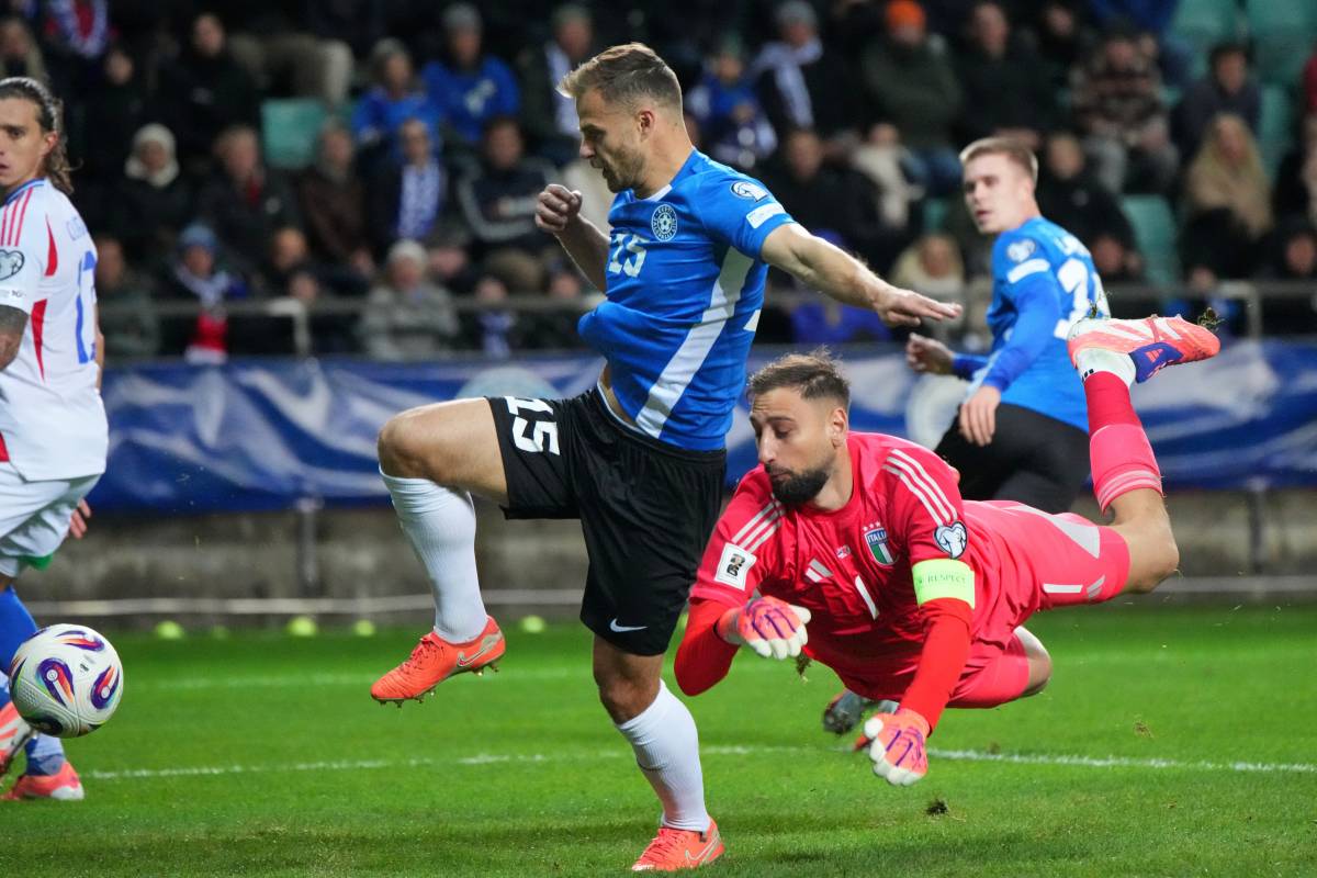 https://img.ilgcdn.com/sites/default/files/styles/xl/public/foto/2025/10/12/1760271194-estonia-italia-donnarumma-errore.jpg?_=1760271194