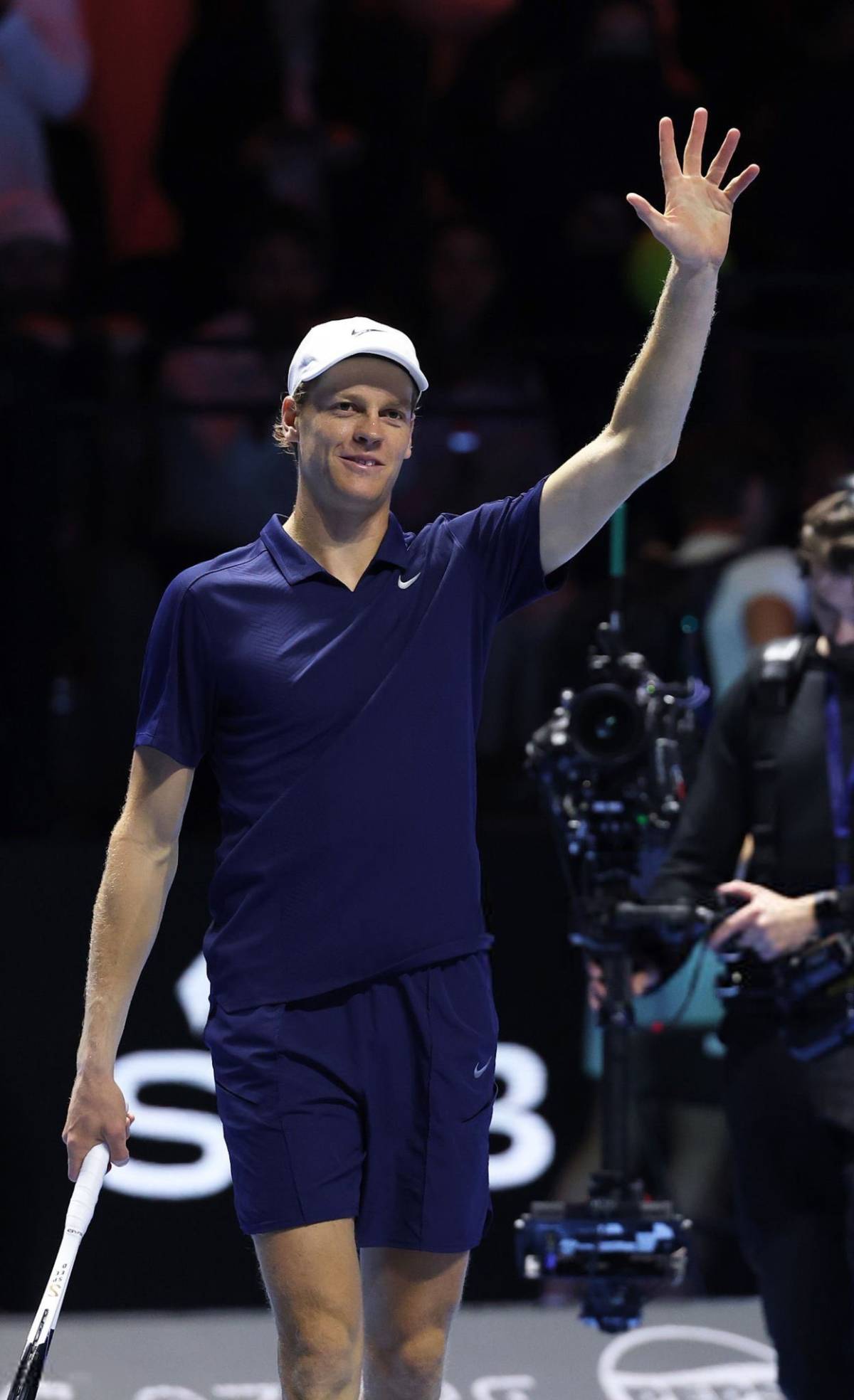 Sinner liquida Djokovic e vola in finale: nuova sfida contro Alcaraz