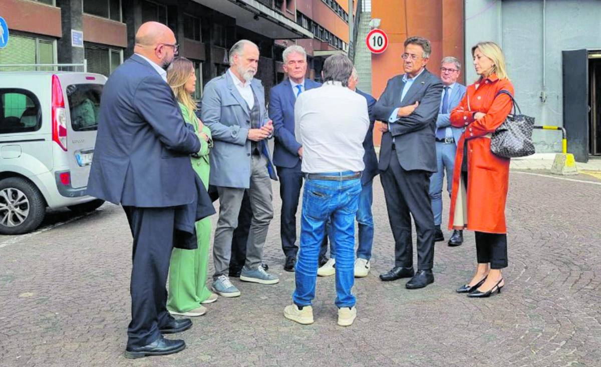 https://img.ilgcdn.com/sites/default/files/styles/xl/public/foto/2025/10/18/1760760081-ajax-request.jpeg?_=1760760081