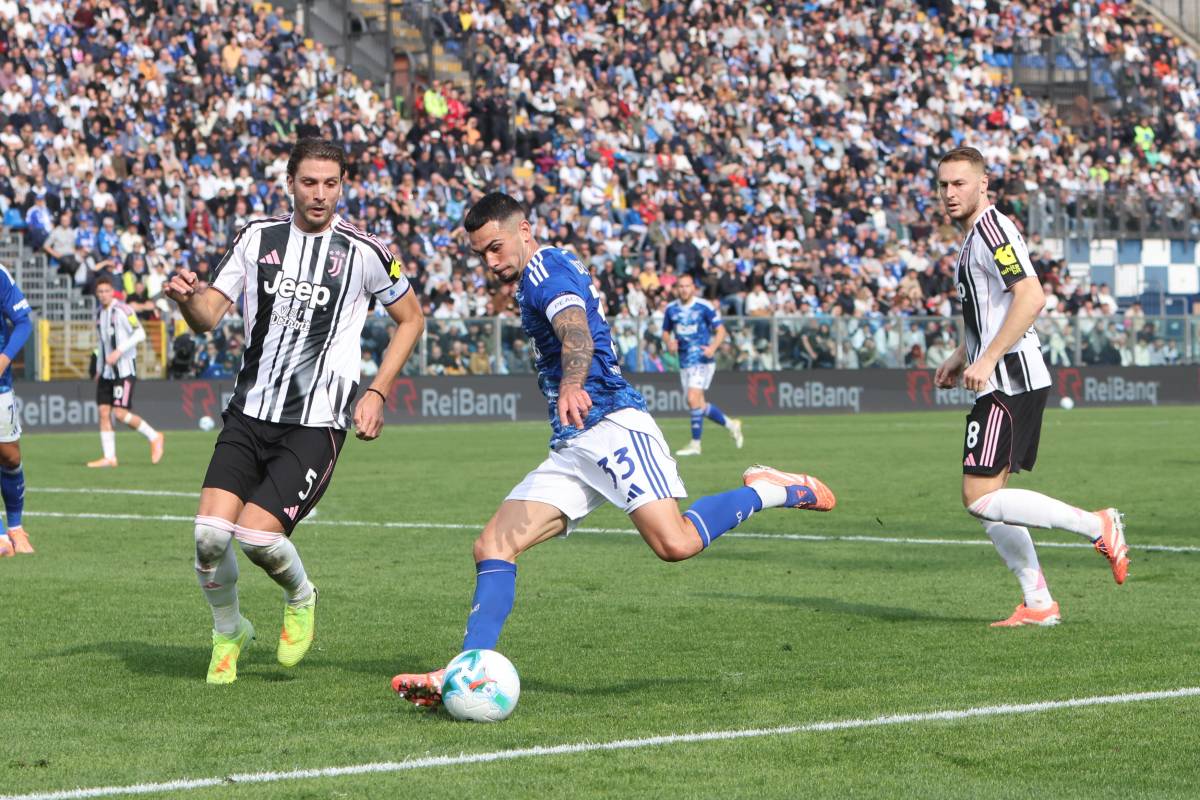 https://img.ilgcdn.com/sites/default/files/styles/xl/public/foto/2025/10/19/1760877156-como-juventus-cunha.jpg?_=1760877156