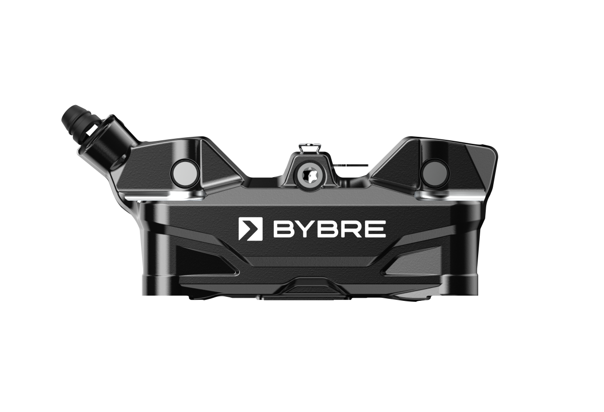https://img.ilgcdn.com/sites/default/files/styles/xl/public/foto/2025/11/03/1762183665-bybre-p428-front-caliper.png?_=1762183665