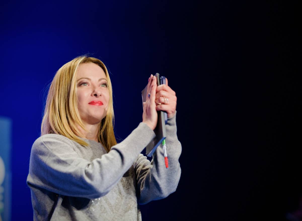 Meloni e il piano Mattei. "Ponte tra Ue e Africa"