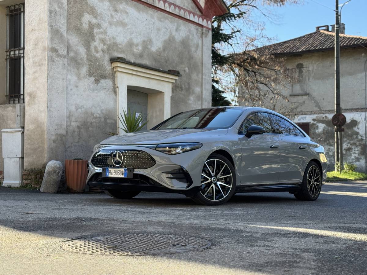 https://img.ilgcdn.com/sites/default/files/styles/xl/public/foto/2025/11/23/1763905136-mercedes-cla-2025-ev-prova-consumi-autonomia.jpg?_=1763905136