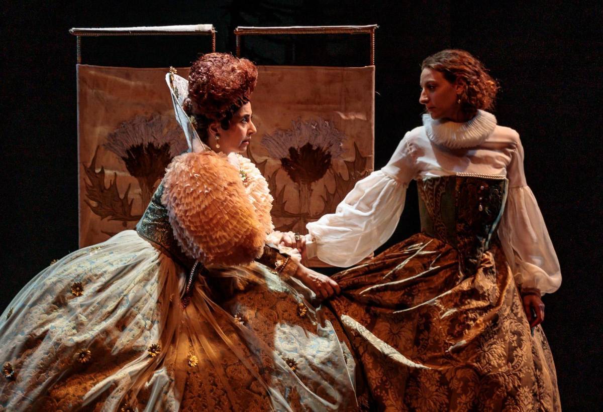 La Regina Elisabetta col piglio di oggi. Non accetta mariti e comanda da sola