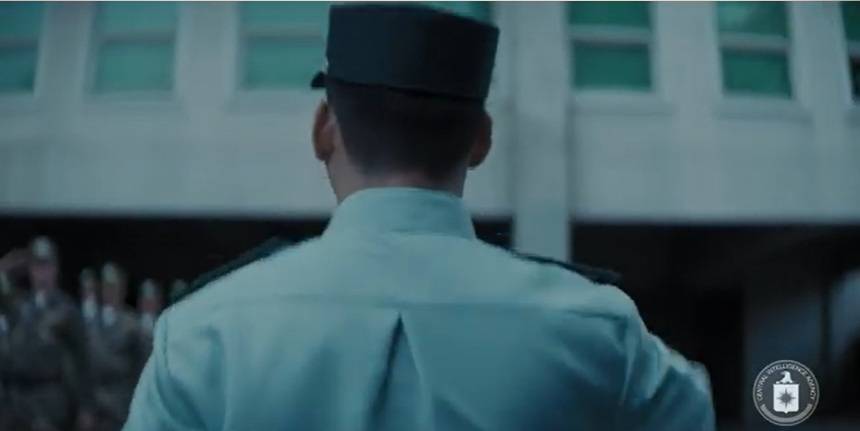 Un nuovo video per reclutare spie cinesi: cosa c’è dietro la mossa della Cia