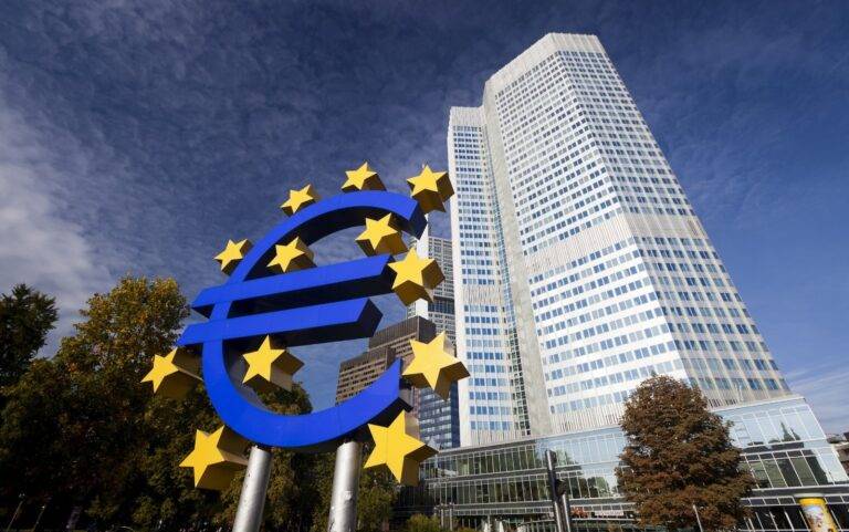 Inflazione e crescita rallentata. Bce e Fed sapranno scegliere il male minore?