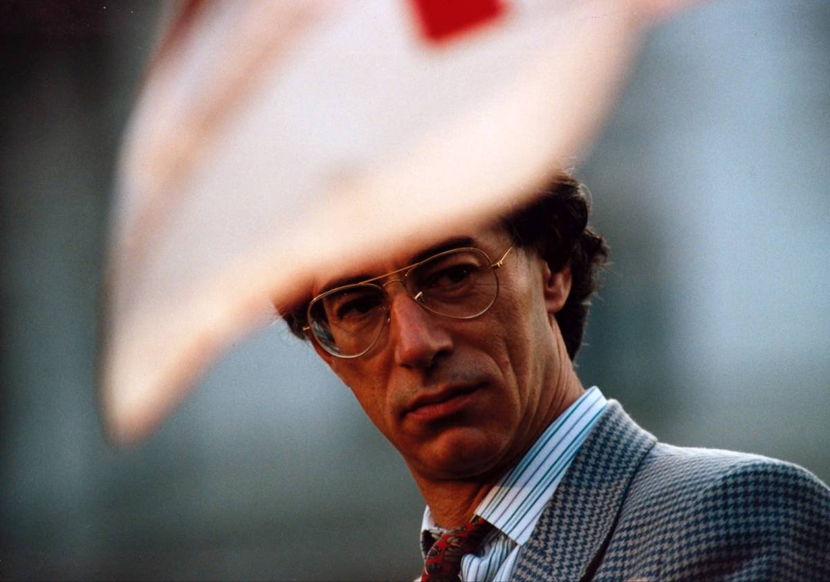 Bossi, bagarre della sinistra per il suo ricordo al Comune di Milano