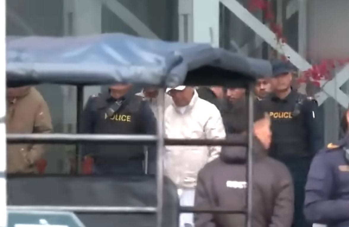 Nepal, polizia arresta l'ex primo ministro KP Sharma Oli per le morti avvenute nelle proteste di settembre