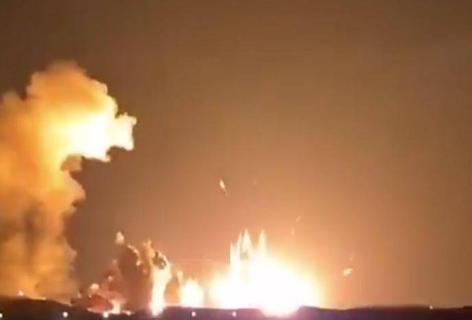 Iran, gli Usa attaccano un deposito di munizioni e Trump pubblica il video. Colpita petroliera a Dubai, esplosioni a Gerusalemme