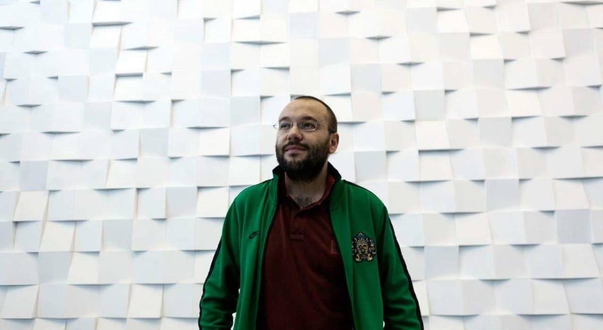 Napoli, sangue e cronaca nera in “Un giorno di questi”: il libro che riporta negli anni più feroci