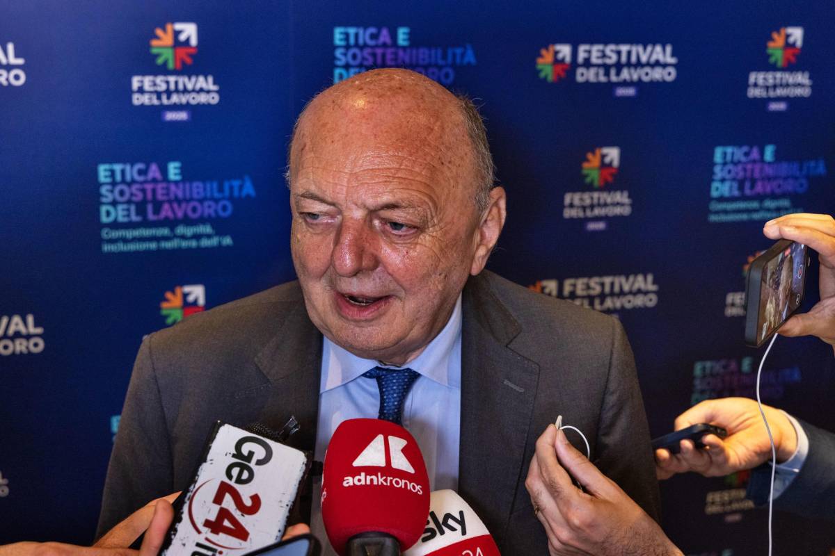 Dl bollette, ok alla fiducia. Proroga per il taglio accise