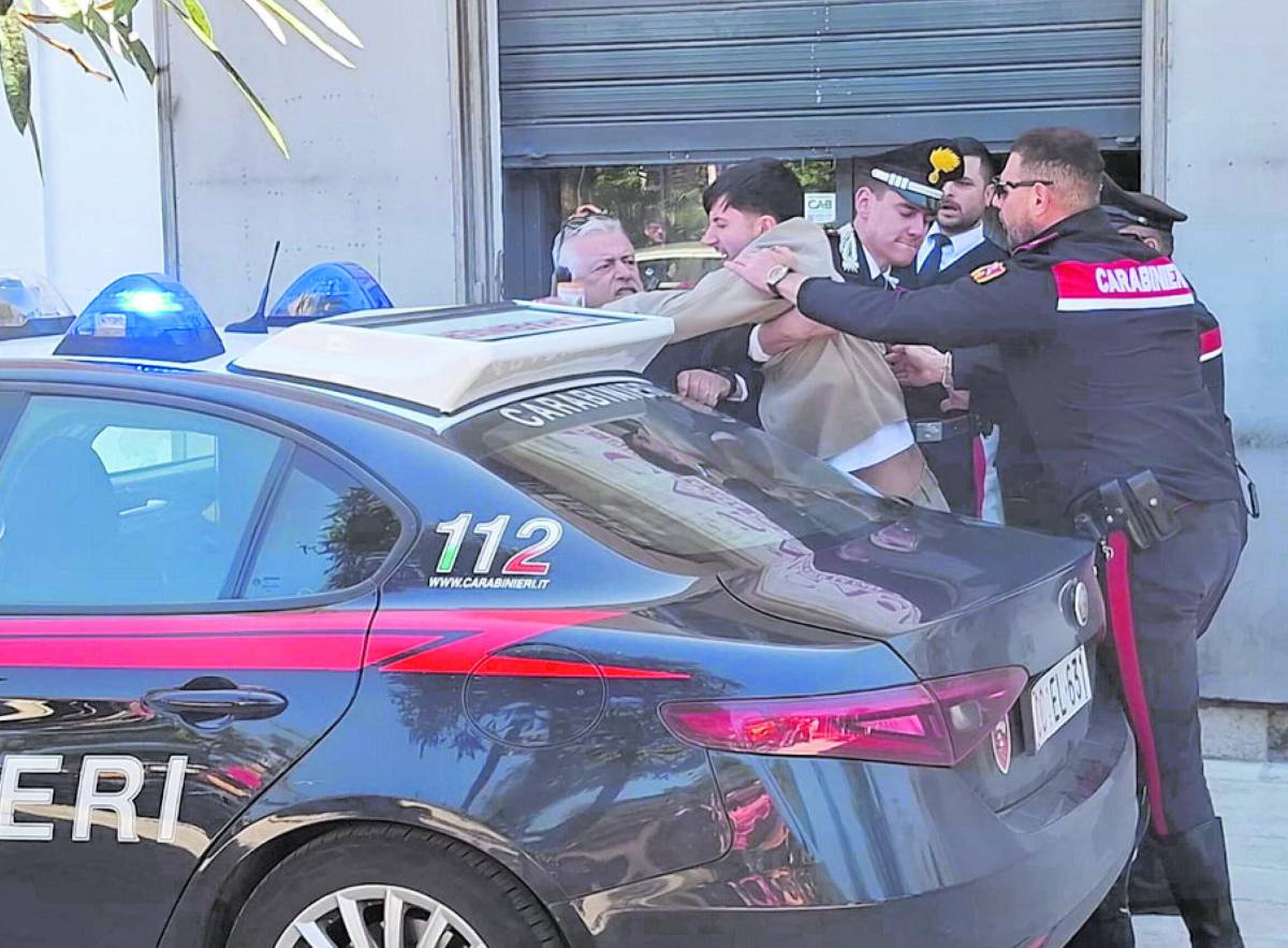 Ucciso per trenta euro dal negoziante cinese. Soffocato con una busta