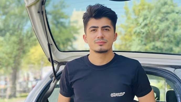 https://img.ilgcdn.com/sites/default/files/styles/xl/public/foto/2026/05/06/1778048609-mehrab-abdollahzadeh.jpg?_=1778048609
