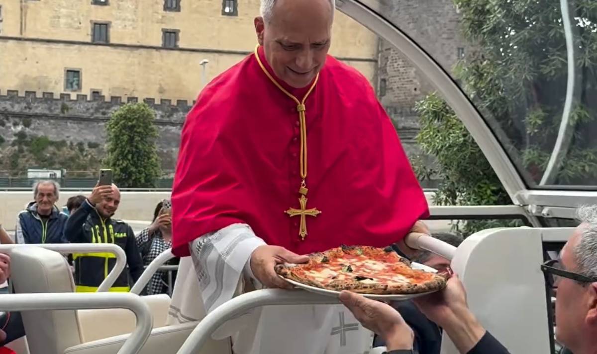 https://img.ilgcdn.com/sites/default/files/styles/xl/public/foto/2026/05/08/1778267991-pizza-papa-leone.jpg?_=1778267991