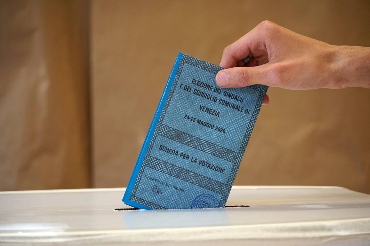 Coalizione promossa: vittorie secche a Venezia e Reggio. La sinistra strappa Pistoia e Avellino. E l'affluenza tiene