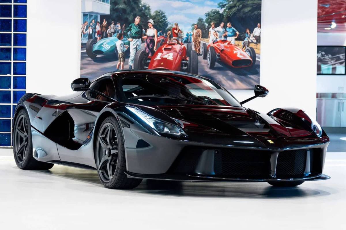All’asta la Ferrari di Felipe Massa firmata da Montezemolo: quanto vale