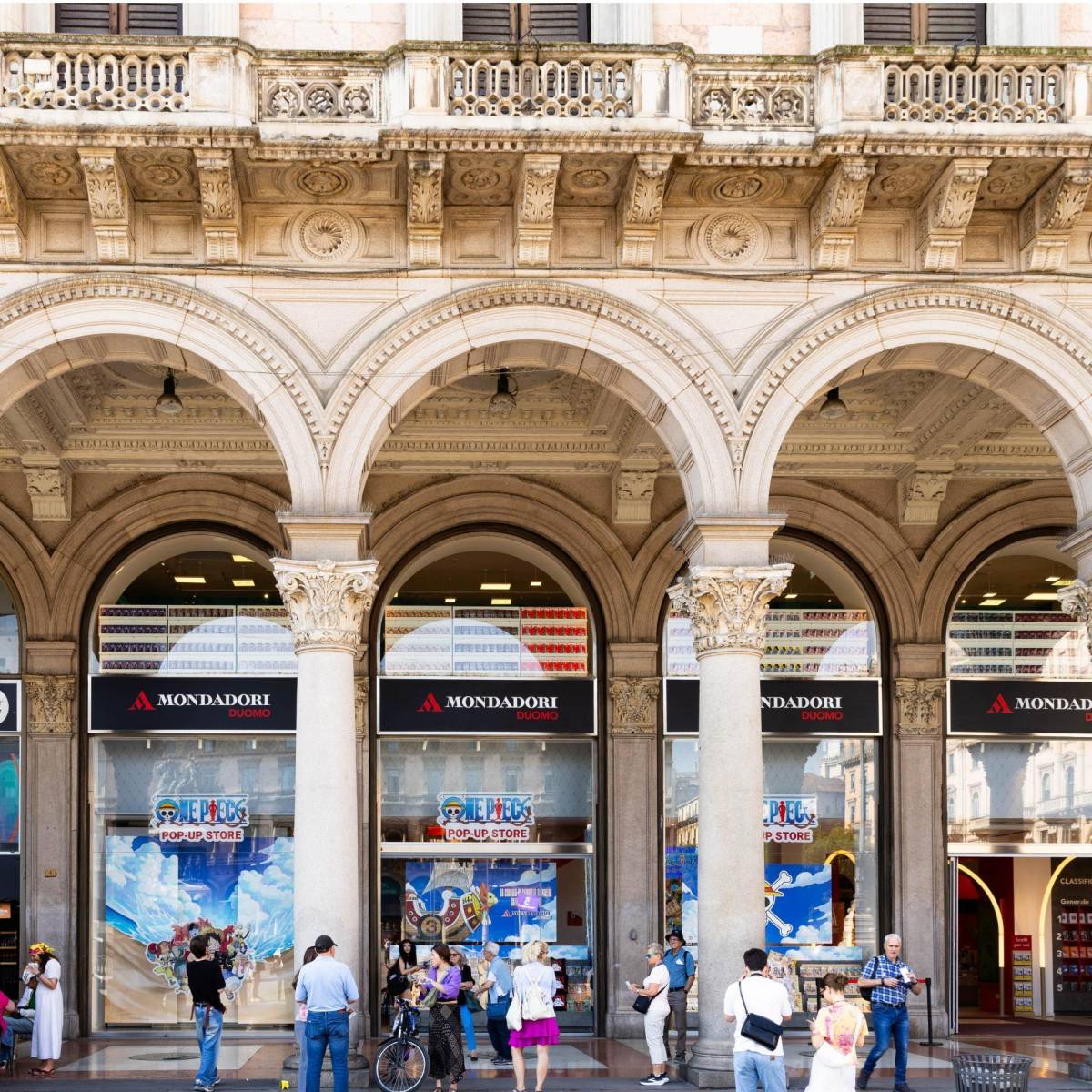La ciurma dei pirati di One Piece sbarca in piazza Duomo